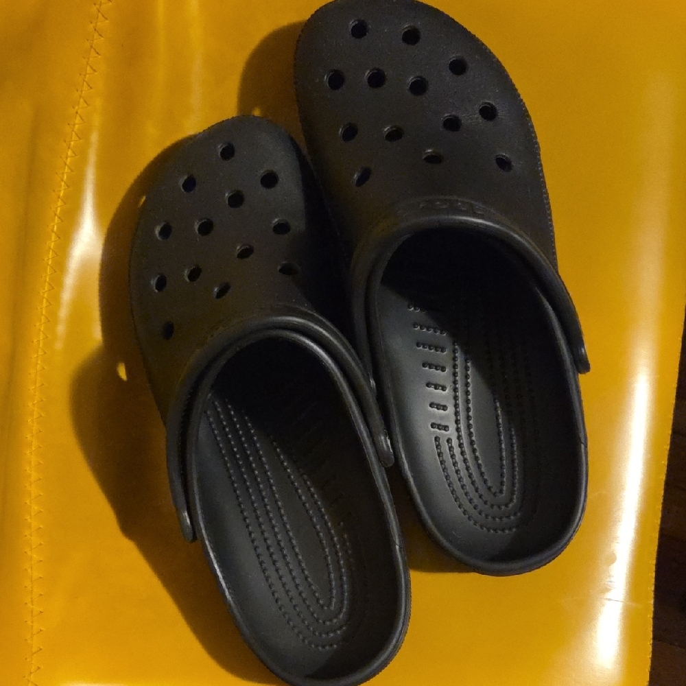 Mens Size 13 Black Crocs